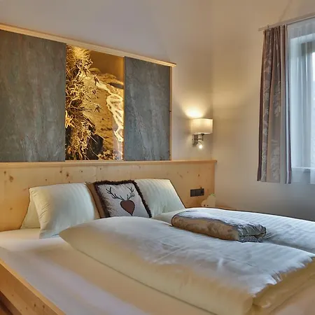 招待所 Haus Hintertux 3*