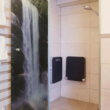 Haus Hintertux ゲストハウス 2*